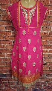 PRICE DROP!! Pretty pink dress